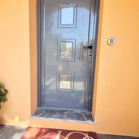 Big House With Pool - 5 Min Walk To Costa da Caparica