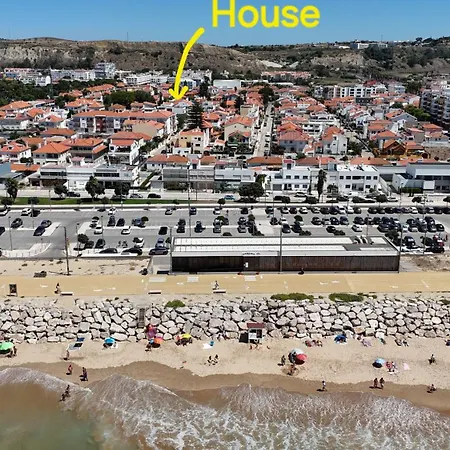Big House With Pool - 5 Min Walk To *