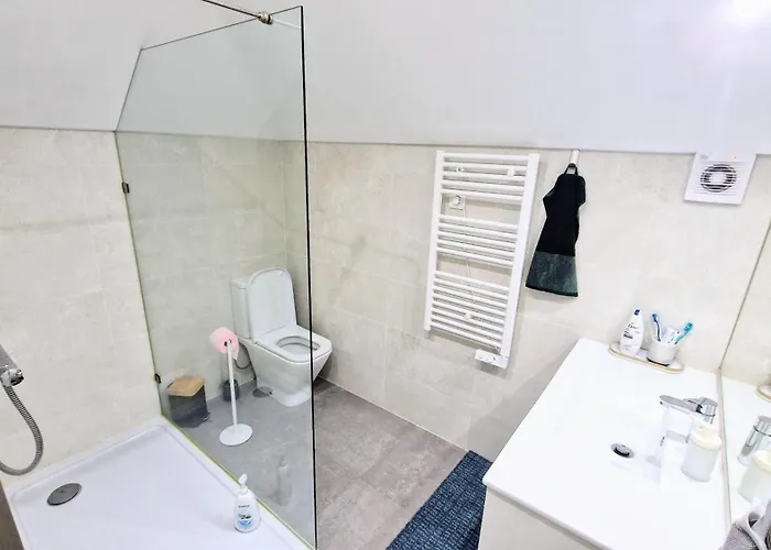 Big House With Pool - 5 Min Walk To Villa *